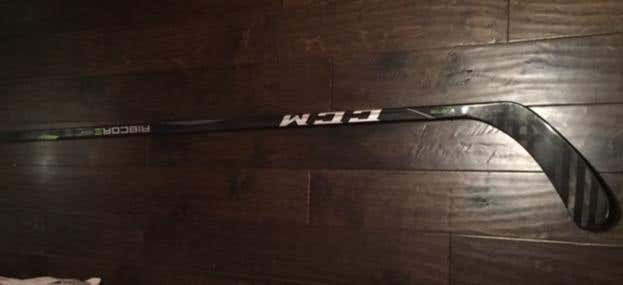 Senior CCM Right Handed RibCor Trigger2 PMT Hockey Stick Mid Pro Stock