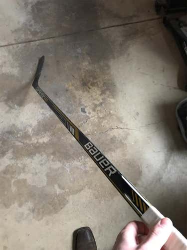 REPAIRED Senior Supreme MX3 Hockey Stick PM9