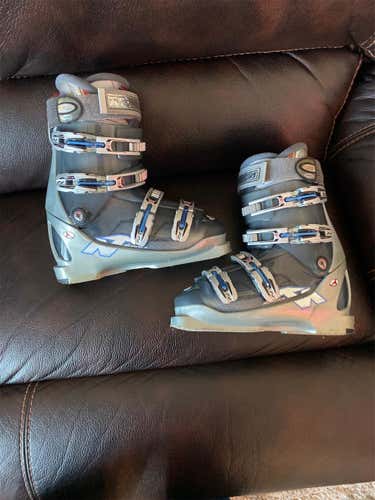Women’s Nordic’s Beast 10 W Ski Boots 25.5 70 Flex