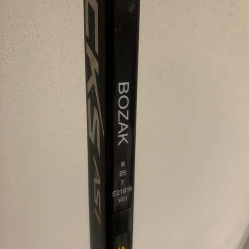 (Bundle) Bauer/CCM Senior Right Handed Hockey Stick Mid Pro Stock