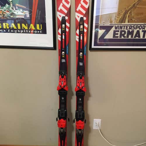 Race GS Skis With Bindings