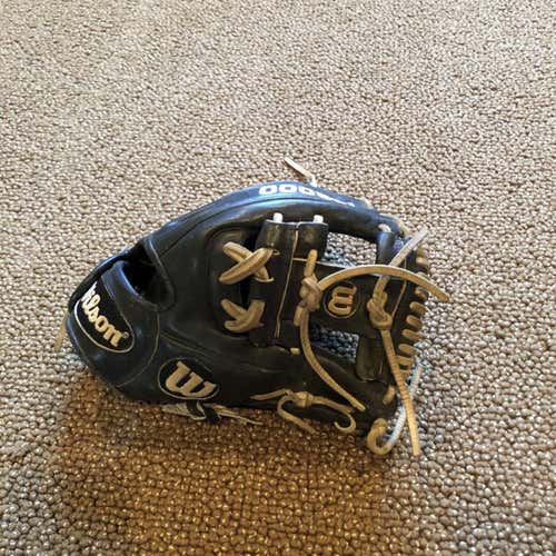 Black High School/College A2000 Baseball Glove 11.5"