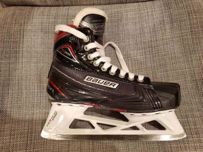 Bauer Vapor X900 goalie skates - size 6 D