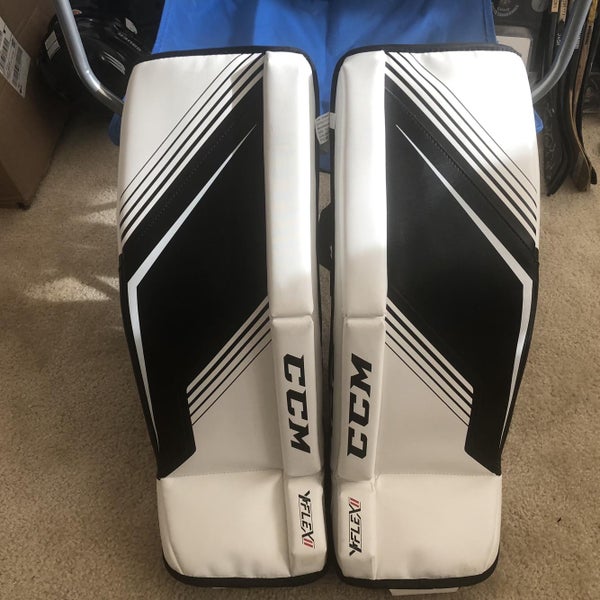 CCM Black Youth 26" Y Flex II Goalie Leg Pads