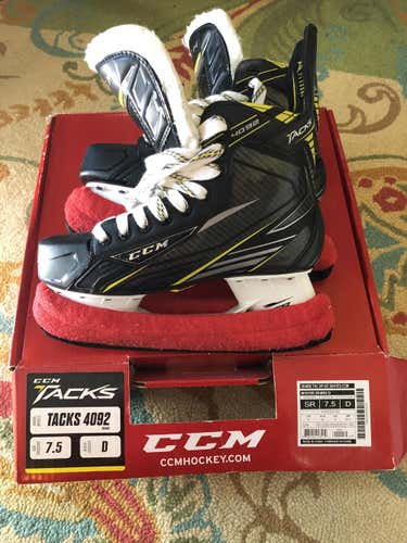 Senior CCM Tacks 4092 Hockey Skates D&R (Regular) Size 7.5
