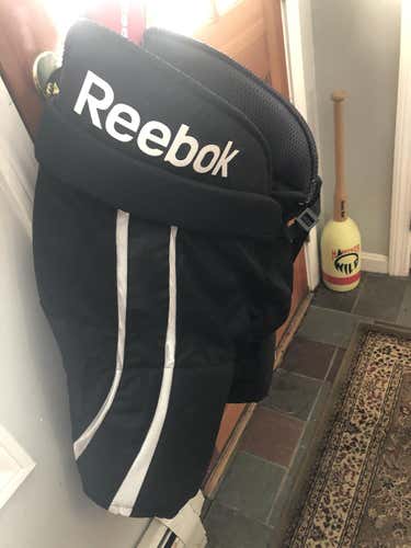Black New Senior Large Reebok 18K Hockey Pants