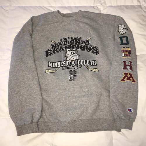 2003 UM-Duluth Hockey Crewneck (S/M)