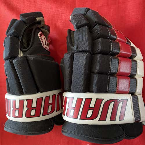 Warrior Franchise Hockey Gloves - 14", Black, Senior.
