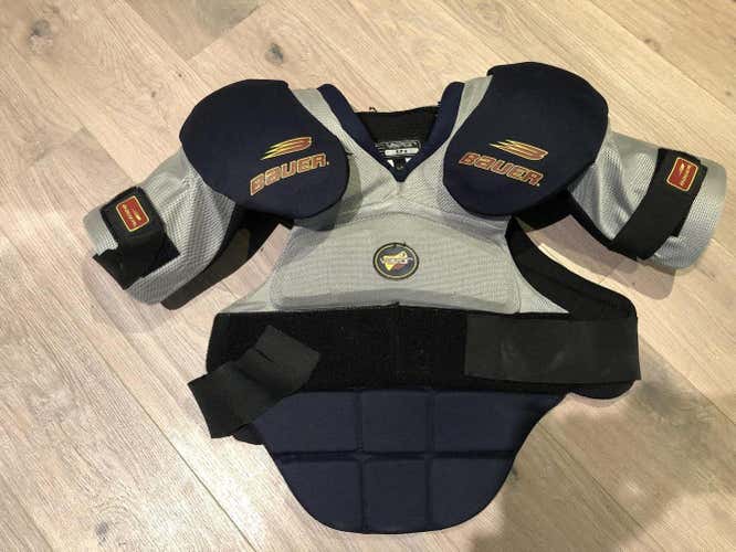 New Senior Large Bauer SP4 Shoulder Pads