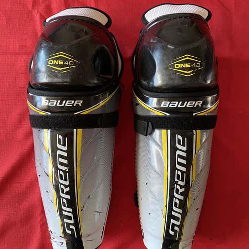 Bauer Supreme One40 Shin Pads - Senior, 14”.