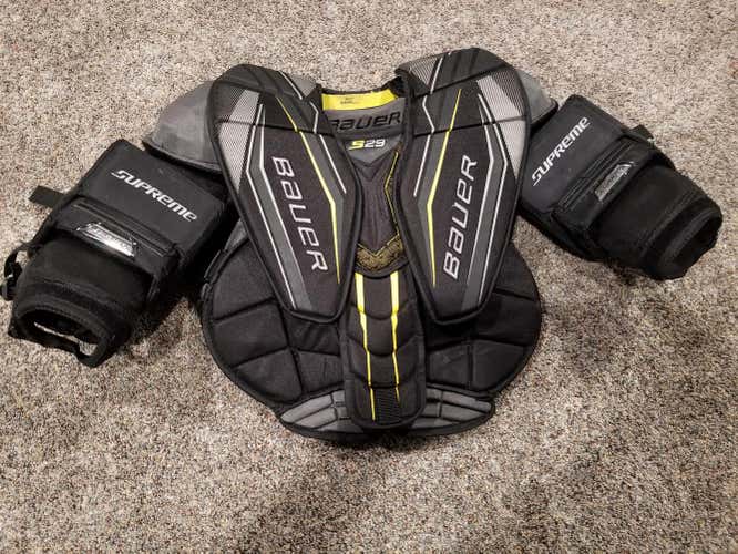 Bauer Supreme S29 Goalie Chest Protector size Intermediate Small - EXCELLENT CONDITION !