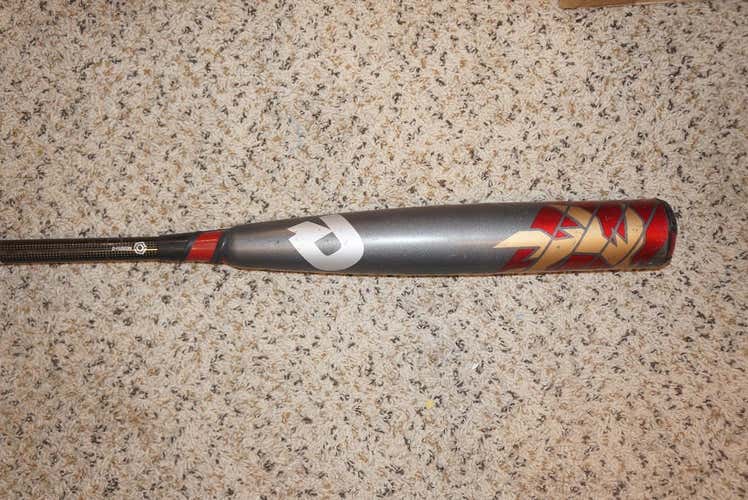 Demarini Voodoo 34/31 Lightly Used Great Pop