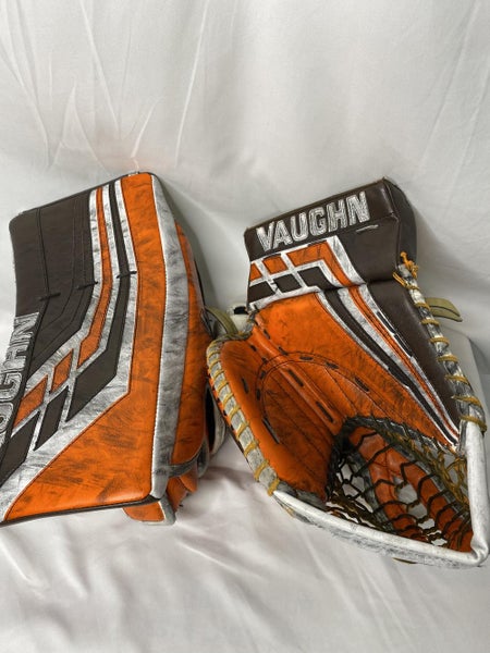 Vaughn Velocity VE8 Pro Carbon Glove Set | Rich