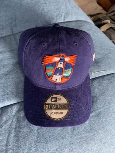 Rare New York Islanders Lighthouse logo hat new w/tags