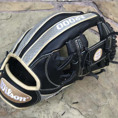 Wilson A2000 1787 11.75" - Dec 2018 GOTM - WTA20RB19LEDEC