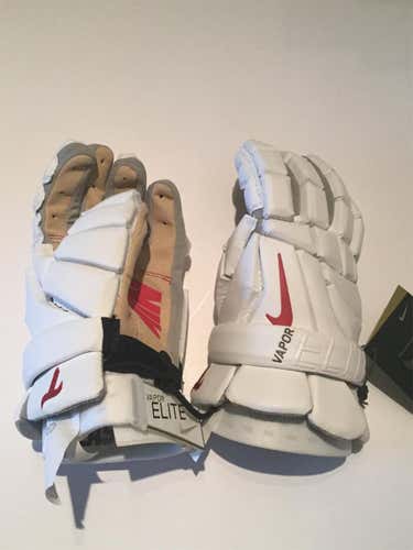 NWT LE Thompson Brothers Gloves