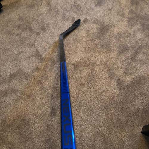 Intermediate Nexus 2N Pro Hockey Stick