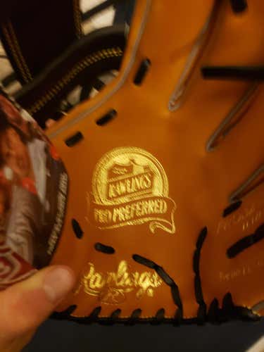 New High School/College Right Handed Infield Rawlings Baseball Glove 11.5"