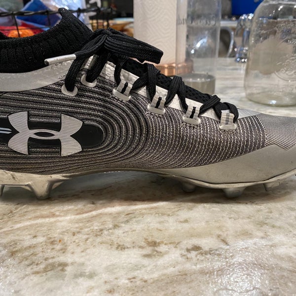 Adult 9.5 (Women's 10.5) Under Armour