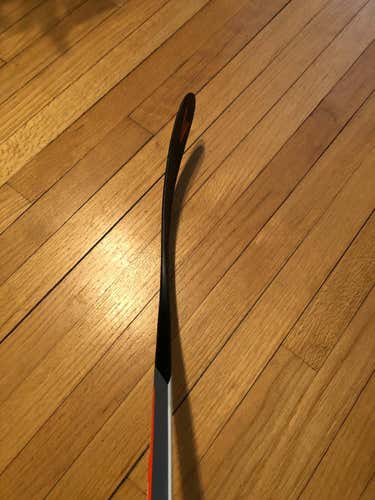 Senior Left Handed Easton mako Hockey Stick Mid