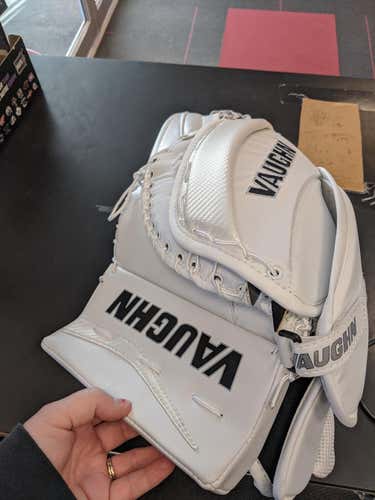 NWT Vaughn Ventus LT88 Reg Sr Glove