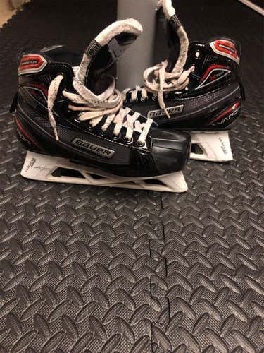 Senior Vapor X700 Hockey Goalie Skates EE (Extra Wide)  Size 8