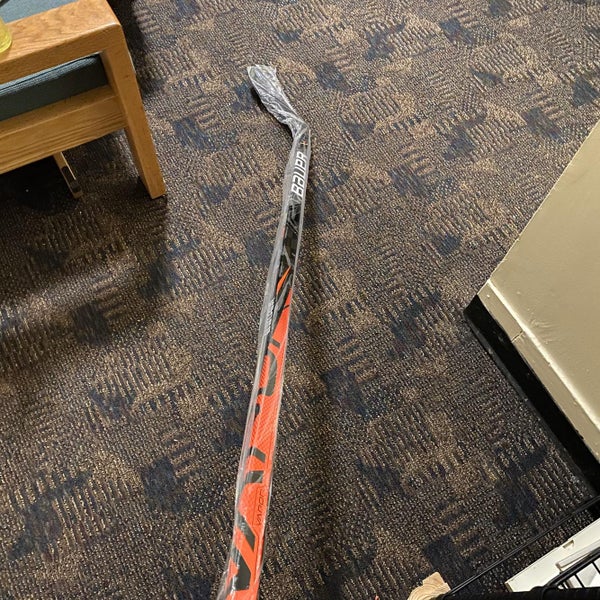 Senior Bauer Vapor FlyLite Hockey Stick - P28 - 70 flex - Grip