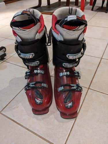 Men's Salomon RS100 Ski Boots, Size 28.5