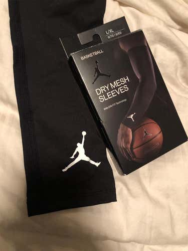 Black Jordan Arm Sleeve (L/XL)