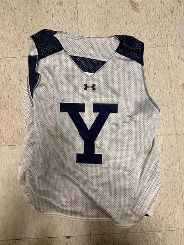 Adult Large Under Armour Jersey