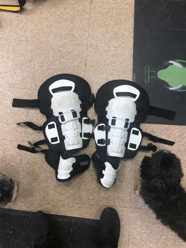 Youth Small Box Lacrosse Goalie Shin Guards Leg Pads