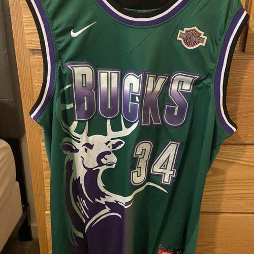 Giannis Antetokounmpo XL Milwaukee Bucks Throwback Replica Jersey