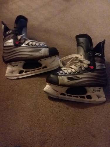 Senior Bauer Vapor XIX Hockey Skates D&R (Regular) Size 8