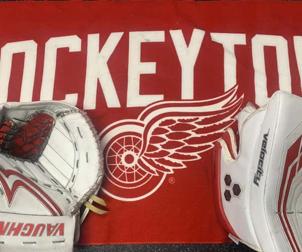 Vaughn Glove Blocker VE8 Detroit Red Wings Game used Mrazek