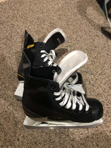 Like New Used 1 Time Senior Bauer Supreme 140 Hockey Skates D&R (Regular) Size 6