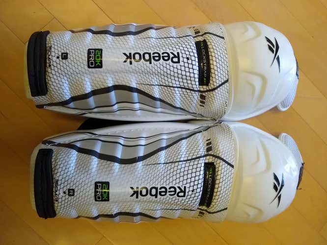 New Senior Reebok 20K Shin Pads 14 inch