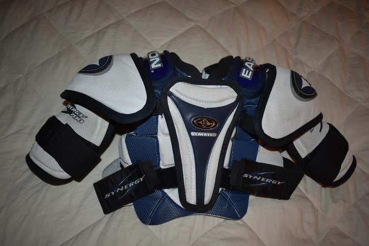 Easton Synergy 700 Shoulder Pads w/ Spine Tec Protection, Small