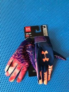 New Under Armour UA F7 Gloves Youth Large