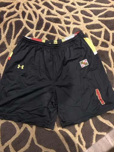 Black Adult Men's Extra Large Under Armour Shorts