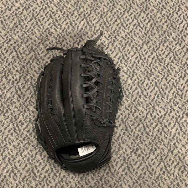 Black  Blackstone Baseball Glove 11.75"