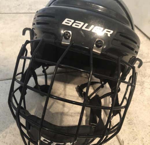 Black  Medium Bauer Helmet