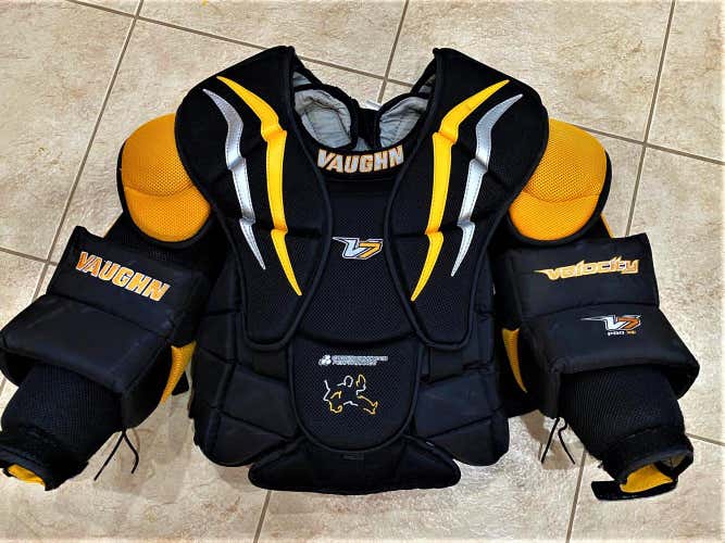 Vaughn Senior  V7 XF Pro goalie Chest & Arm Protector with Carbon Enhanced Protection