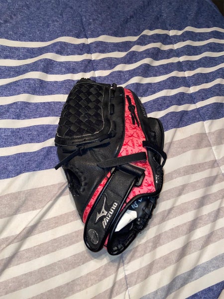 Black Right Handed Softball Glove 12.5"