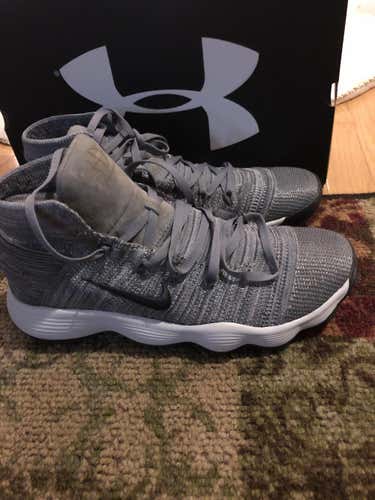 Gray New Men's 11.5 (Women's 12.5) Nike Shoes