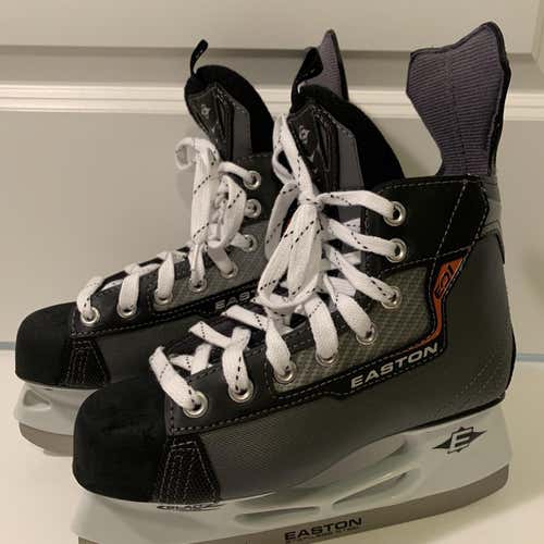 Junior EQ1 Hockey Skates D&R (Regular)  Size 4