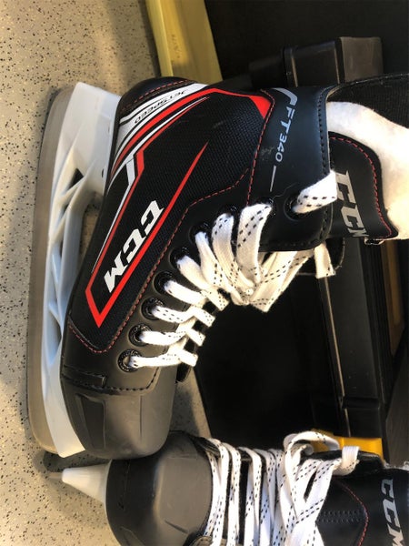 Youth JetSpeed FT340 Hockey Skates D&R (Regular) Size 2