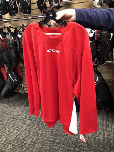 New CCM Practice Jersey-Red-Size Medium
