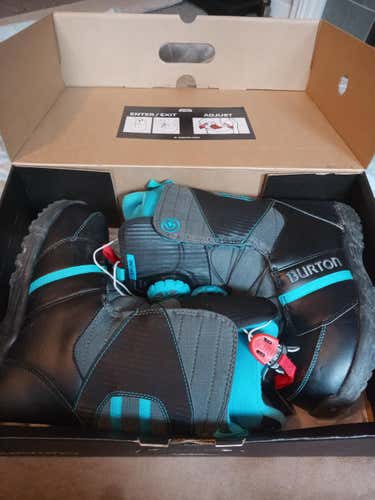 Kid's 5.0 Burton Zipline BOA Snowboard Boots with box