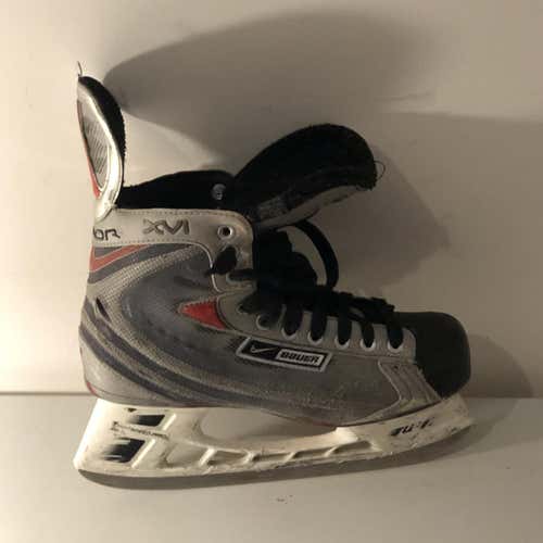 Nike Bauer Vapor XVI Hockey Skates Size 8.5D