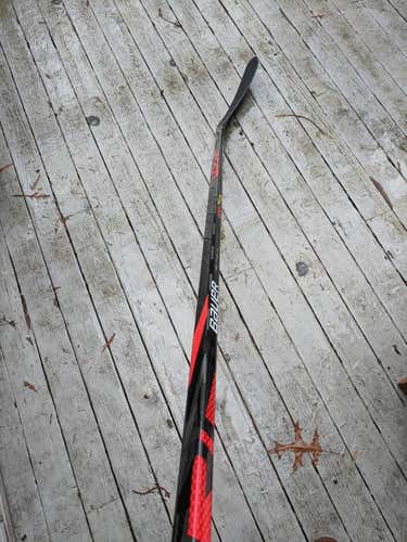 New Senior Bauer Right Handed Vapor FlyLite Hockey Stick Mid P92